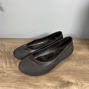 Crocs Mammoth Women’s Size 9 Shoes Black Fur Lined Comfort Flats